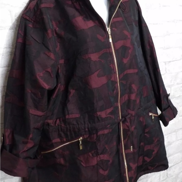NWOT Chico’s Zenergy Anorak Camo Jacket - Picture 9 of 11